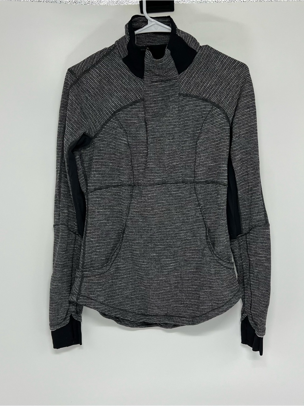 Lululemon base runner jacket women’s size 8